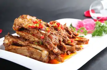 Hand-grabbed Lamb Chops