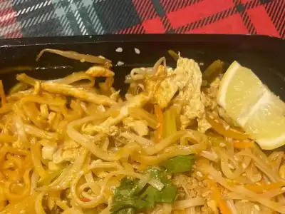 Pad Thai (Choose of Chicken / Shrimp / Beef / Vegetable)