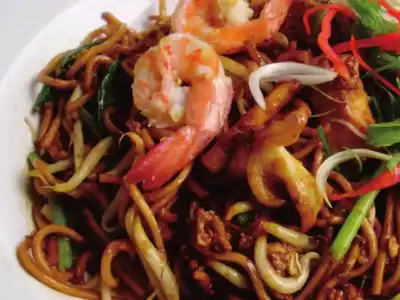 House Special Lo Mein