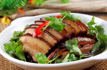 Braised Pork with Preserved Vegetables
