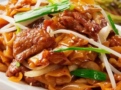 Stir - fry Beef Ho Fun